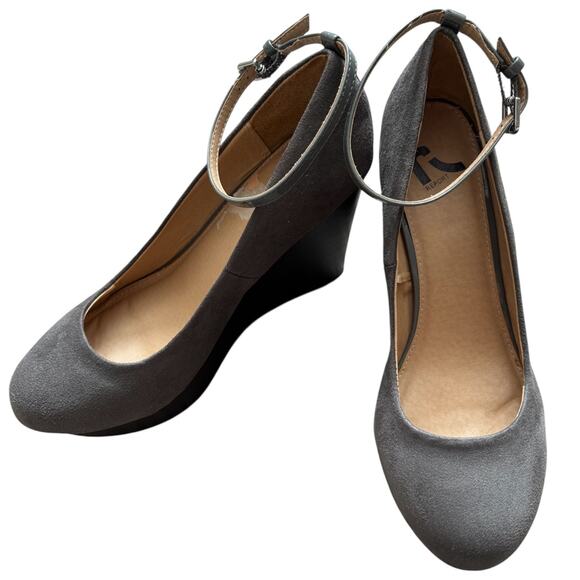 Report Grey Wedge Heels Size 8 - Picture 1 of 10